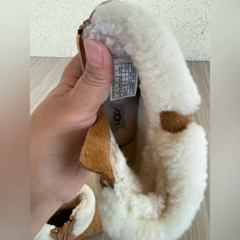 UGG Kids Boots in Brown and Cream